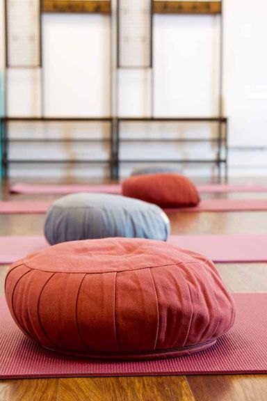 tapis coussins et vestiaire